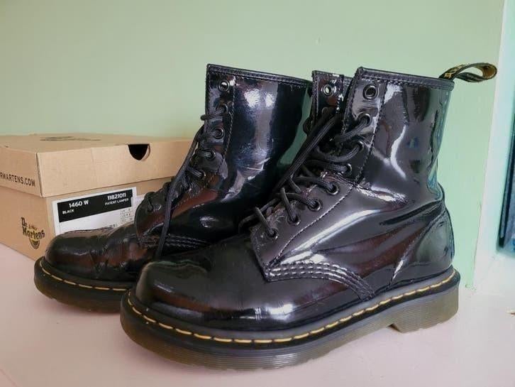 Originele Dr. Martens Boots Lamper hoogglans., Kleding | Dames, Schoenen, Zwart, Lage of Enkellaarzen, Ophalen of Verzenden, Dr. Martens