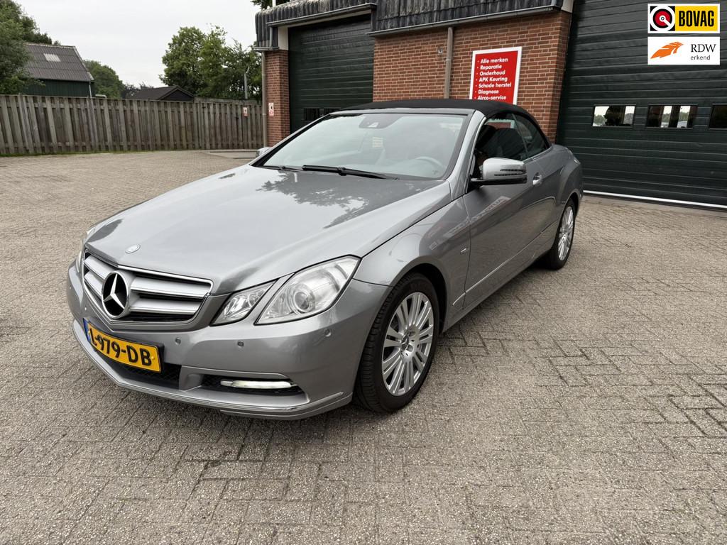 Mercedes-Benz E-klasse Cabrio E200 CGI Elegance, Auto's, Mercedes-Benz, Euro 5, Achterwielaandrijving, Zwart, 4 cilinders