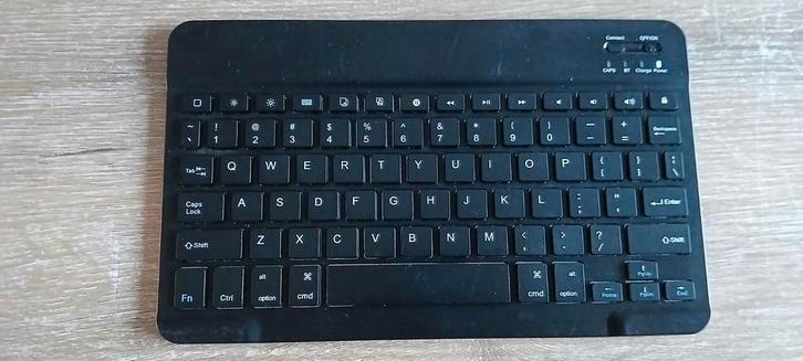 Draadloos bluetooth QWERTY Toetsenbord keyboard tablet, Computers en Software, Toetsenborden, Gebruikt, Qwerty, Draadloos, Ophalen of Verzenden
