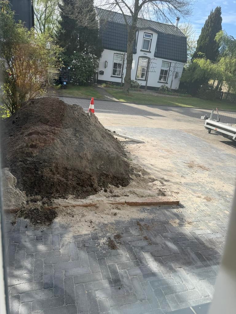 Gratis aarde tuinaarde zand, zelf opscheppen en meenemen, Tuin en Terras, Ophalen, Gebruikt, Overige typen