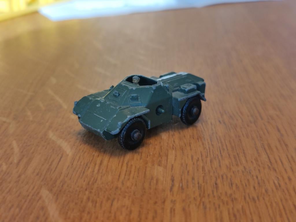 Matchbox Ferret Scout Car Leger GROEN, Ophalen of Verzenden, Zo goed als nieuw, Auto