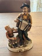 Beeldje man met accordeon en kind, Ophalen, Zo goed als nieuw, Mens