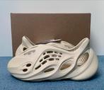 Yeezy Foam Runner 'Sand' - Maat 39, Kleding | Dames, Schoenen, Ophalen of Verzenden, Nieuw, Beige, Sneakers of Gympen