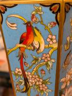 2 antieke cloisonne vazen. 35 cm hoog. €445., Ophalen