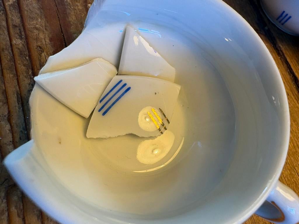 Mini theeservies - decoratief, kopje beschadigd, Ophalen of Verzenden