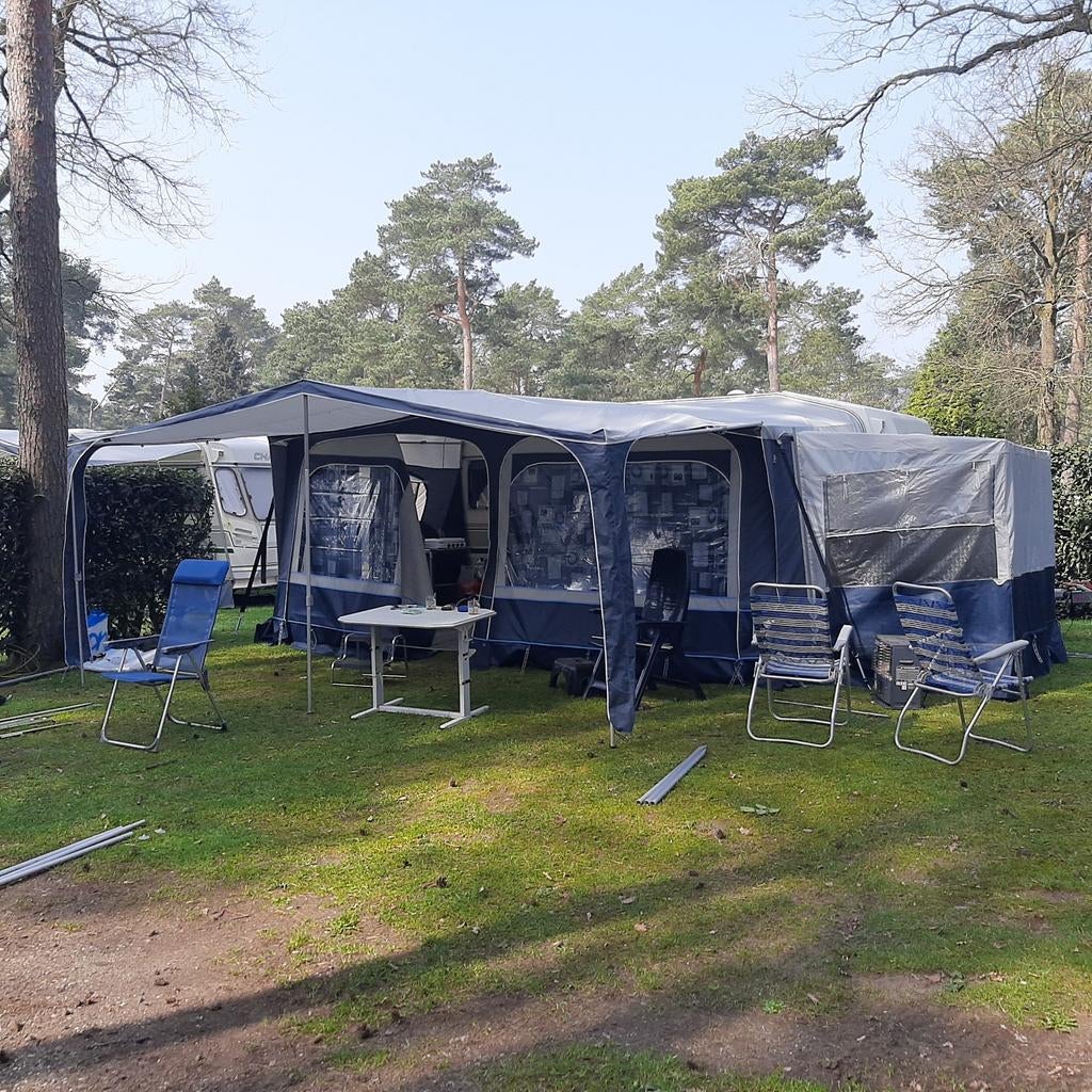 Ruime Chateau caravan uit 1991 - Ideaal voor 4 personen, Caravans en Kamperen, Chateau, Treinzit, Particulier, Dwarsbed
