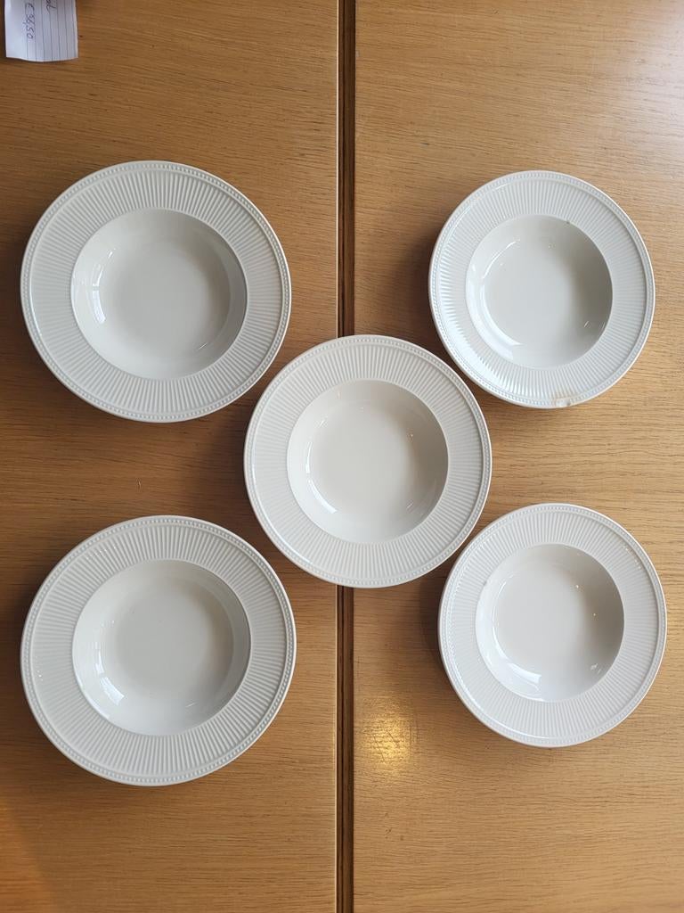 5 Wedgwood Windsor soepborden - Crèmekleurig servies, Antiek en Kunst, Antiek | Servies los, Ophalen of Verzenden
