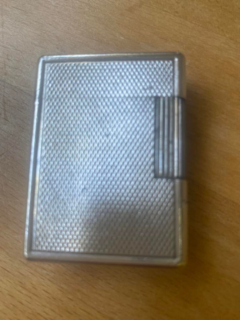 DuPont zilveren aansteker - 4,5 cm hoog, 3,5 cm breed, Verzamelen, Rookartikelen, Aanstekers en Luciferdoosjes, Gebruikt, Aansteker