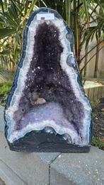 Prachtige Amethist Geode Brazilië met Calciet - 17,33kg, Ophalen of Verzenden