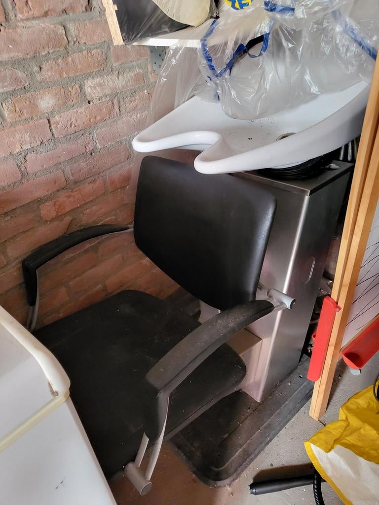 Wasbak kapper, Ophalen