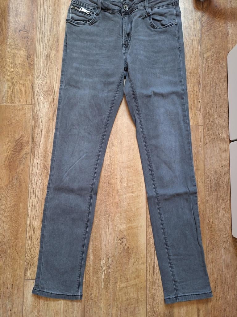 Grijze skinny jeans met stretch, maat 40, Ophalen of Verzenden, Zo goed als nieuw, Grijs, W30 - W32 (confectie 38/40)