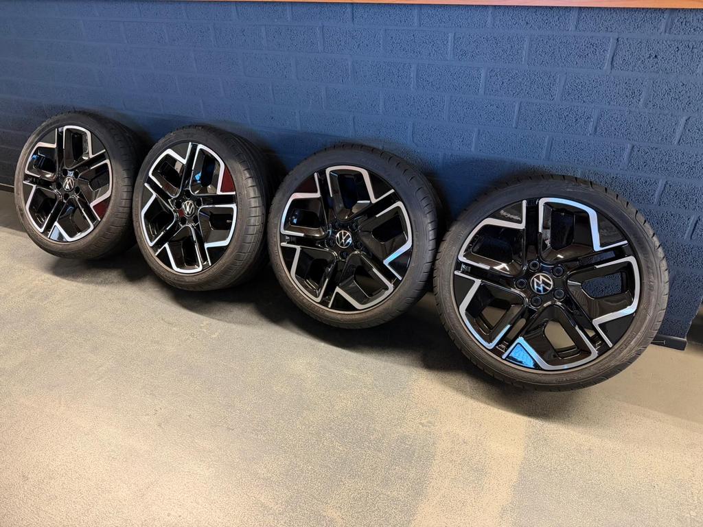 Originele VW 18 inch velgen+Goodyear banden–Golf 8 GTI, Gebruikt, 255 mm, Banden en Velgen, Ophalen of Verzenden