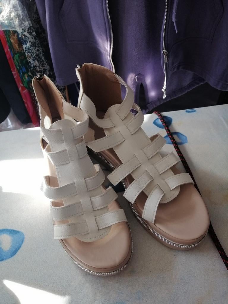 4 paar schoenen/laarsjes, Kleding | Dames, Schoenen, Sneakers of Gympen, Wit, Ophalen of Verzenden
