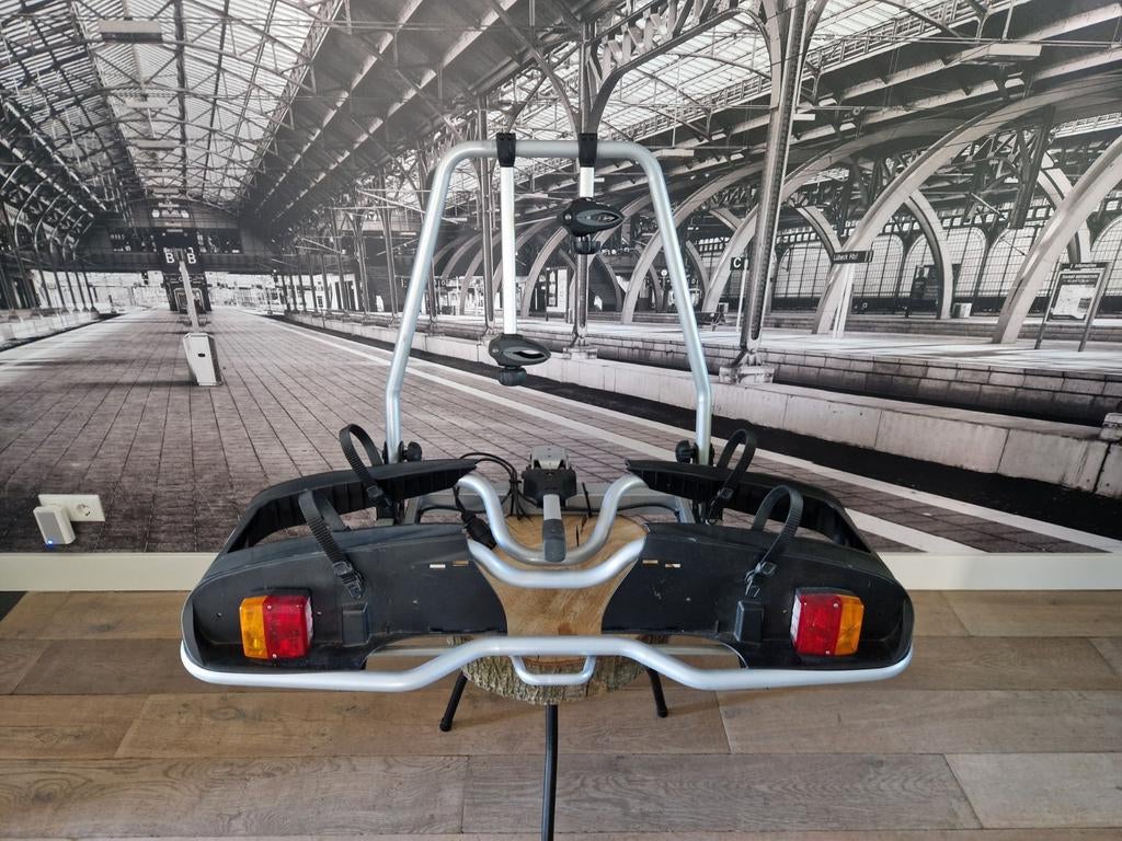 Thule EuroPower 916 Kantelbare Fietsendrager voor 2 E-Bikes, Ophalen, Elektrische fiets, Zo goed als nieuw, 2 fietsen