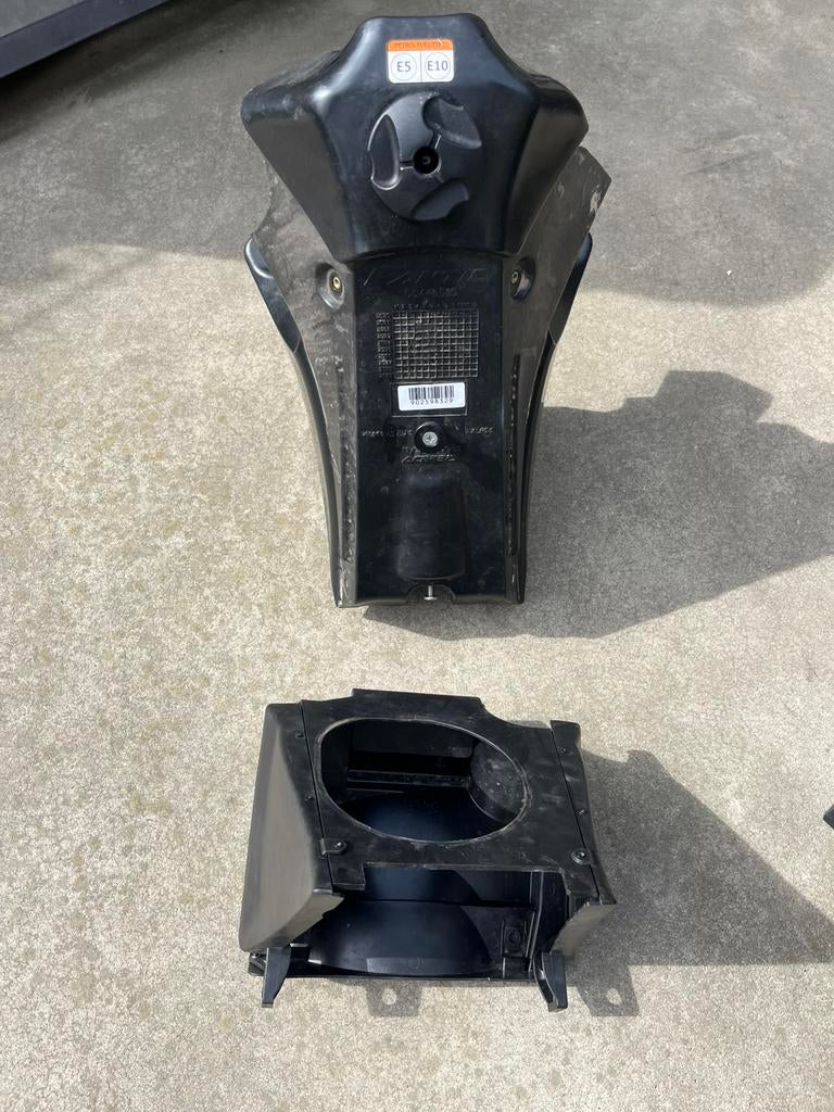 Fantic xe125 tank en zadel, Ophalen