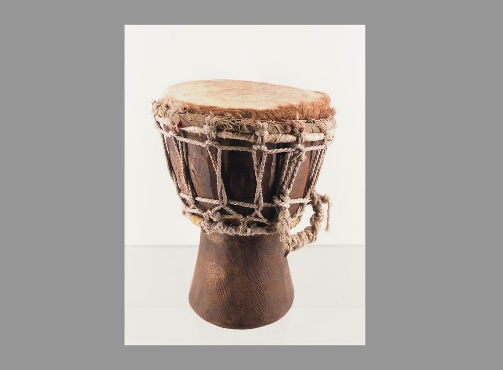 Afrikaanse Djembe trommel (251120-01), Antiek en Kunst, Ophalen of Verzenden