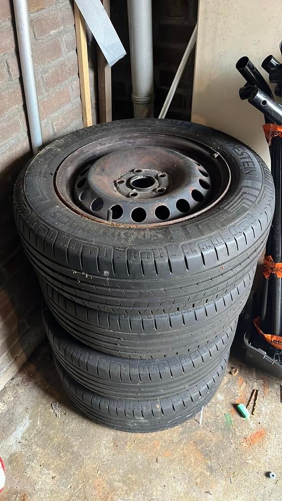 Autobanden, Ophalen, Zo goed als nieuw