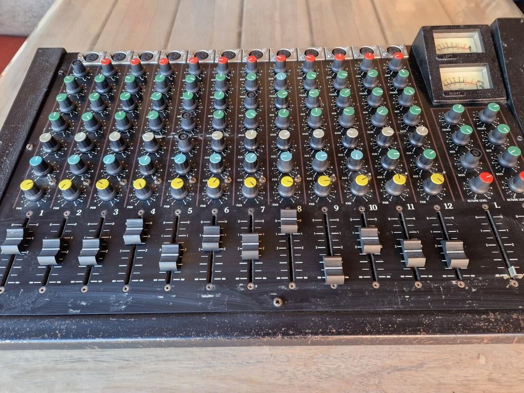 Vintage 12-kanaals mengpaneel - Waarschijnlijk Dynamix, Ophalen of Verzenden, Gebruikt, 10 tot 20 kanalen, Microfooningang
