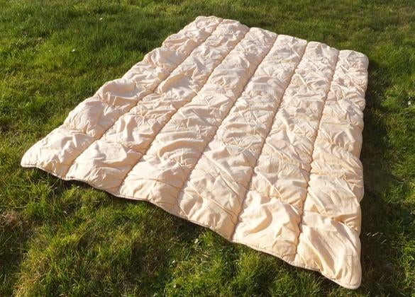 Dekbed 200 cm x 140 cm., Huis en Inrichting, Slaapkamer | Beddengoed, Ophalen, Eenpersoons, Wit, Deken of Dekbed