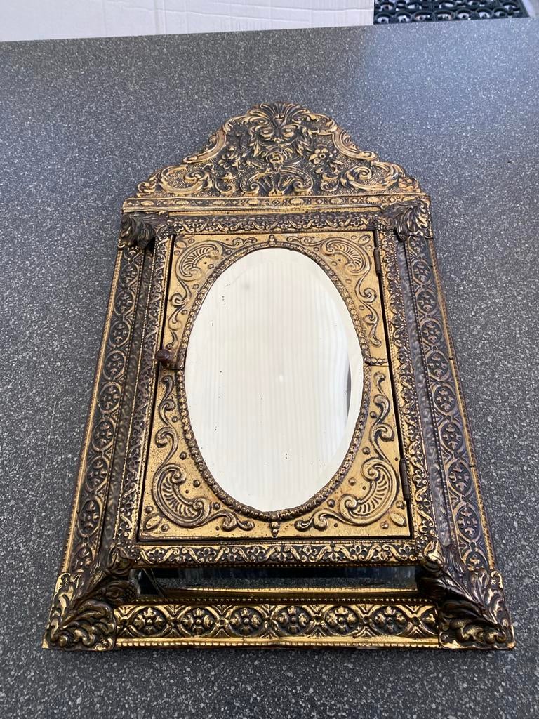 Antieke spiegel met goudkleurig frame, Antiek en Kunst, Ophalen of Verzenden, Overige vormen, Minder dan 50 cm, Minder dan 100 cm