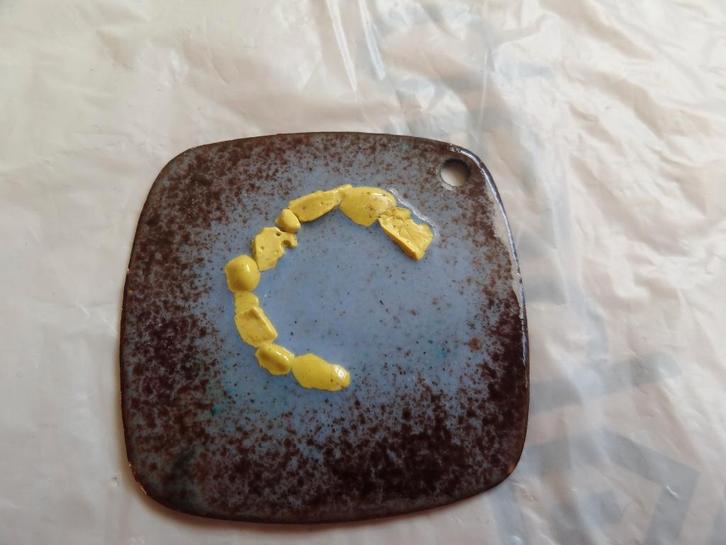 LEUK hangertje , NIEUW , maat 4.7 bij 4.7 , met GRATIS een, Sieraden, Tassen en Uiterlijk, Kettinghangers, Nieuw, Overige materialen