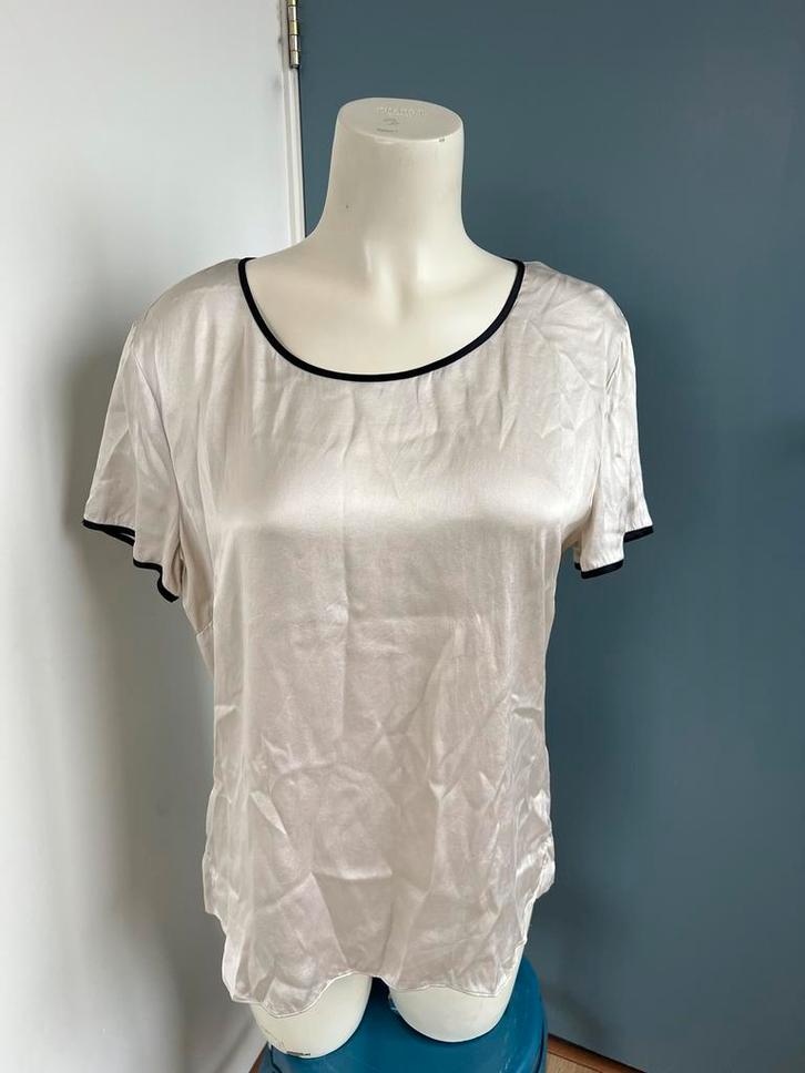 No mans land grijs lichtgrijs zijde top 42 satijn, Kleding | Dames, Tops, Zo goed als nieuw, Maat 42/44 (L), Grijs, Korte mouw