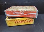 2 verschillende vintage houten Coca Cola kratjes, Verzamelen, Ophalen of Verzenden, Gebruikt, Verpakking