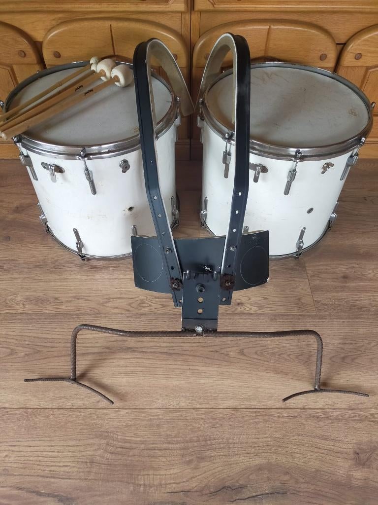 2 grote toms inclusief custom draaghouder om te marcheren, Ophalen, Gebruikt, Trommel