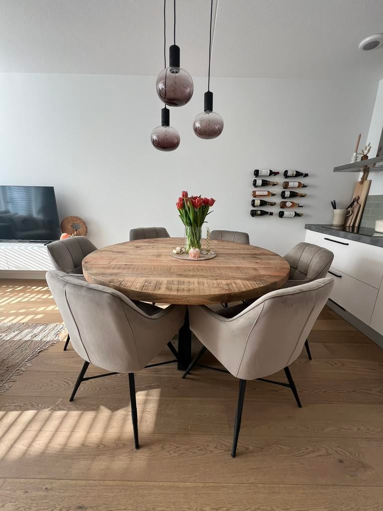 Tafel en stoelen (los de tafel of stoelen is ook mogelijk), Ophalen, 100 tot 150 cm, Rond, 50 tot 100 cm