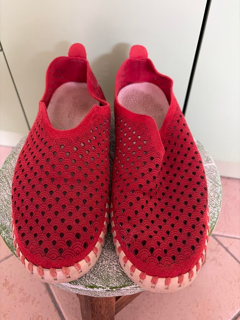 Instappers Tulip van Ilse Jacobsen - maat 38, Kleding | Dames, Instappers, Ophalen of Verzenden, Gedragen, Rood