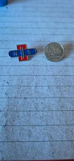 Twee Ns broches, Ophalen of Verzenden, Transport