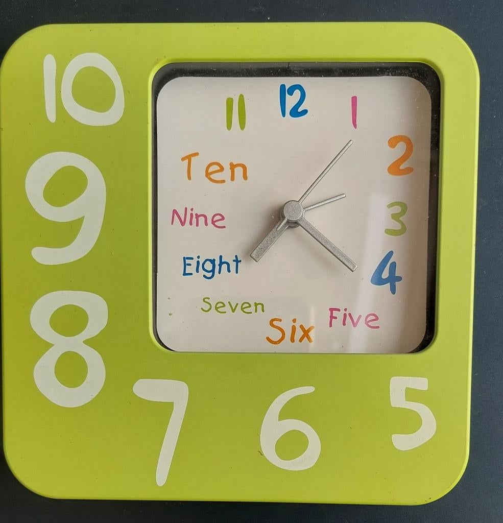 Klokje 15x15, Huis en Inrichting, Woonaccessoires | Klokken, Ophalen of Verzenden, Wandklok