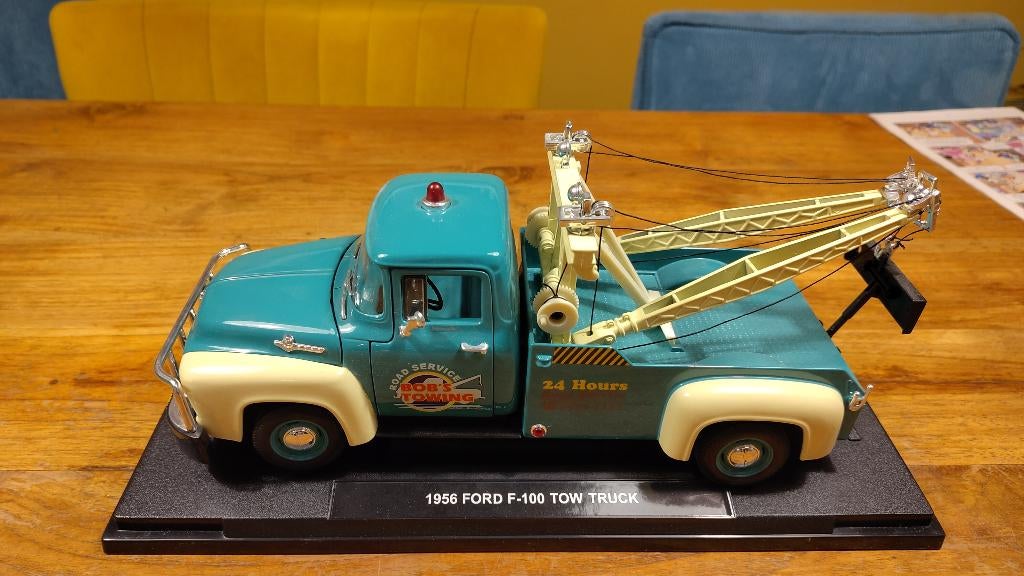 Ford F100 Tow Truck - 1956 - 1:18 - Welly, Ophalen of Verzenden, Nieuw, Auto, Welly