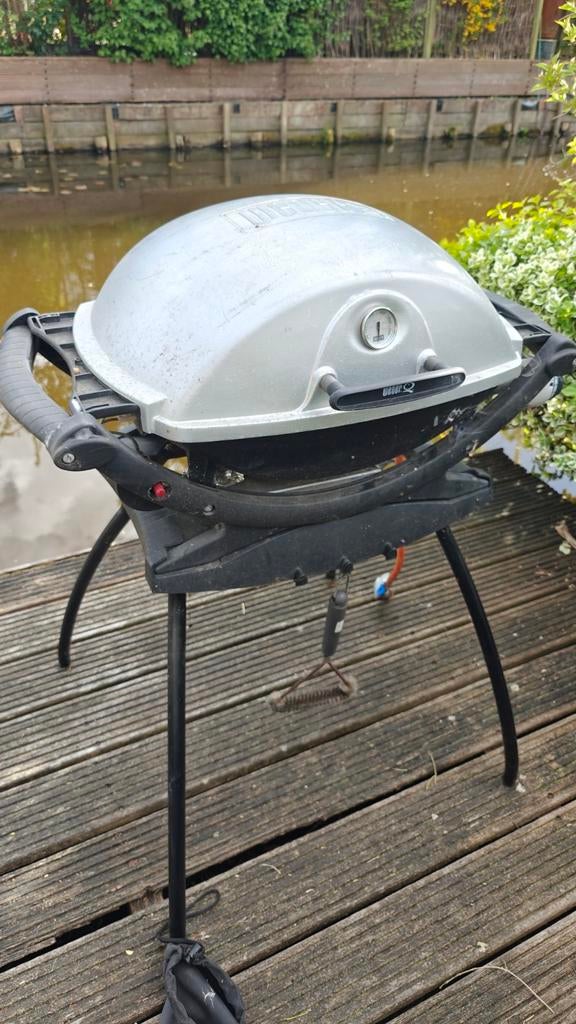 Weber Barbecue Q2000 Gas met onderstel en hoes, Ophalen, Gebruikt, Weber