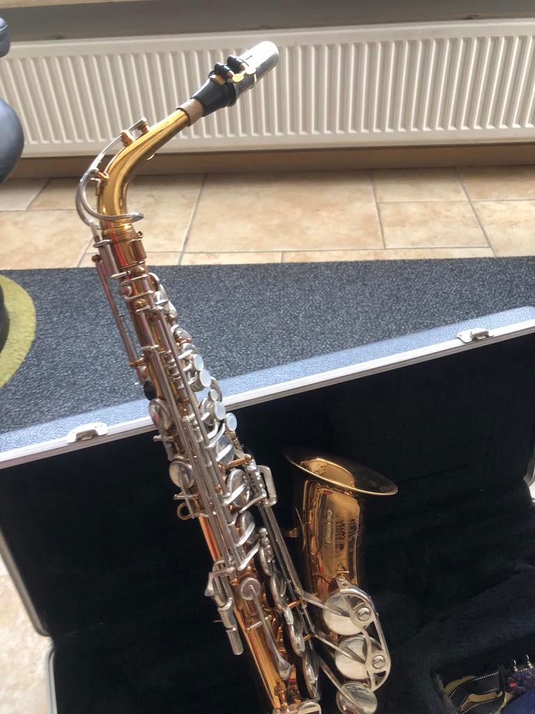 Altsaxofoon Bundy 2, Muziek en Instrumenten, Blaasinstrumenten | Saxofoons, Zo goed als nieuw, Alt, Met koffer, Ophalen