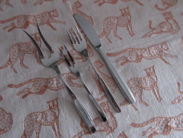 Sola Diverse Losse Bestekdelen, Huis en Inrichting, Keuken | Bestek, Gebruikt, Rvs of Chroom, Vaatwasserbestendig, Ophalen of Verzenden