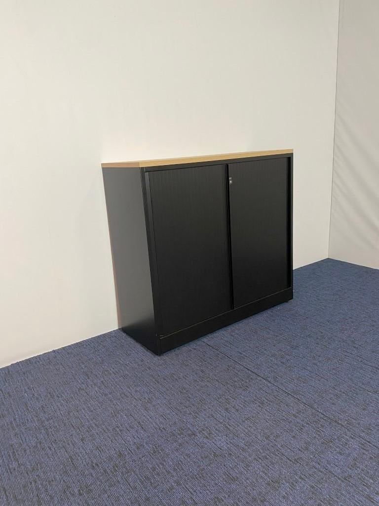 57 x Roldeurkast Ahrend, nieuw zwart gespoten, 105 x 120 cm., Huis en Inrichting, Bureaus, Ophalen, Gebruikt
