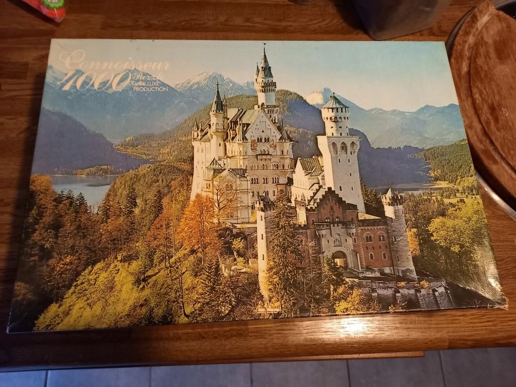 Puzzel 4000 stukjes Neuschwanstein, Hobby en Vrije tijd, Denksport en Puzzels, Ophalen of Verzenden, Meer dan 1500 stukjes, Zo goed als nieuw