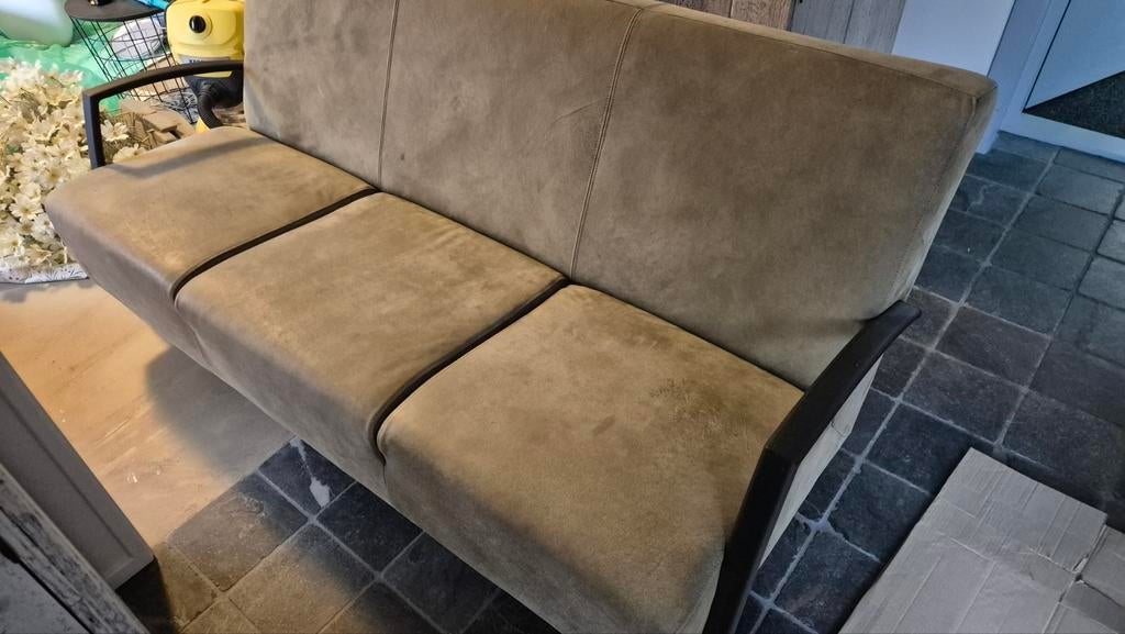 Zo goed als nieuwe bank van geschuurd leer (nubuck) groen, Ophalen, 150 tot 200 cm, Driepersoons, Zo goed als nieuw