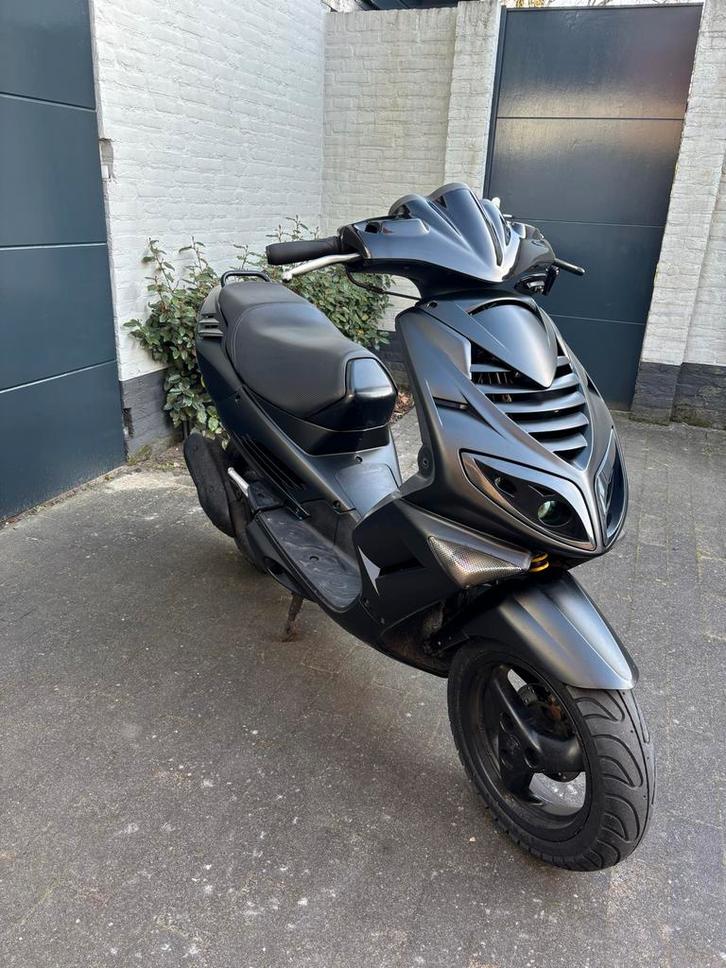 Peugeot Speedfight 2 - Zwart - Nette staat, Fietsen en Brommers, Scooters | Peugeot, Gebruikt, Speedfight, Maximaal 45 km/u, Tweetakt