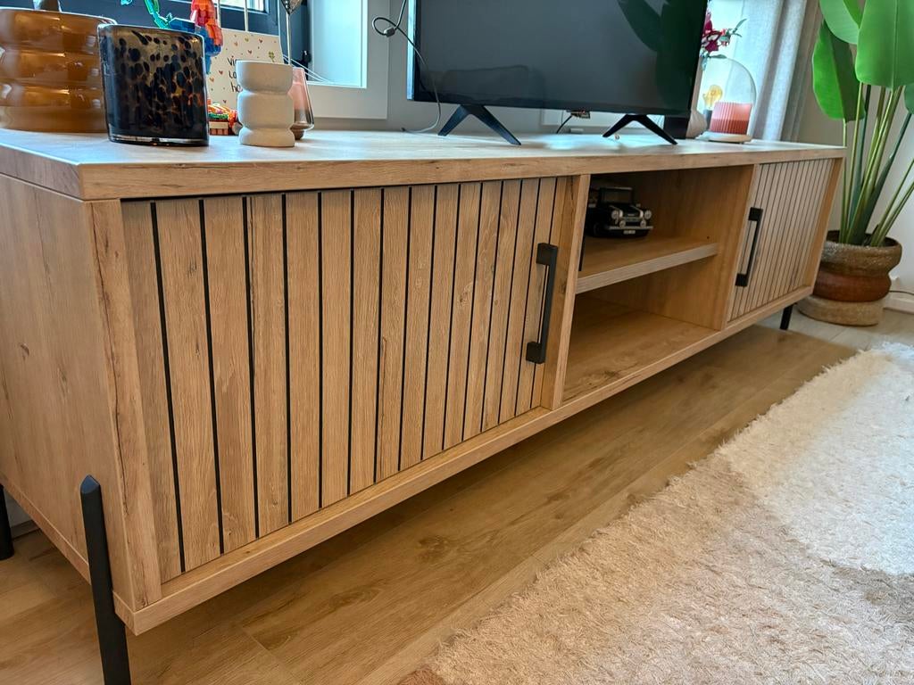 Houten tv-meubel met latjes, Ophalen, Gebruikt, 200 cm of meer, Minder dan 100 cm