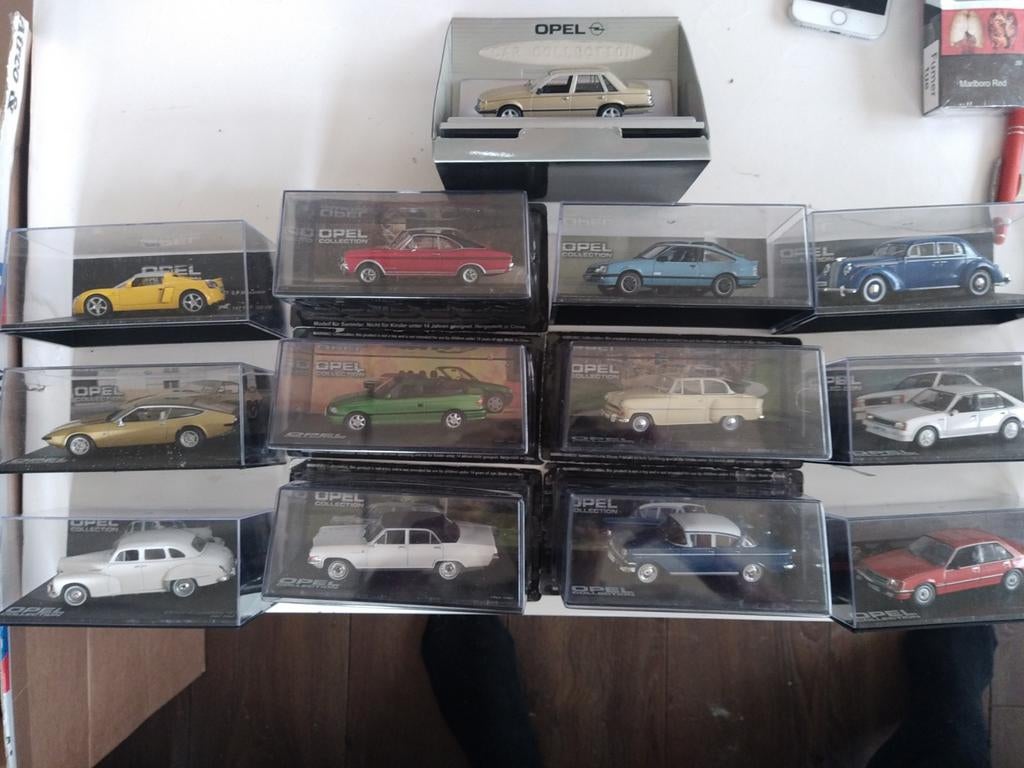 13 x opel collection 1:43, Ophalen of Verzenden, Nieuw, Auto, Overige merken
