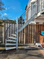 Robuuste gegalvaniseerde buitentrap 2,60 x 2,40 meter, Doe-het-zelf en Verbouw, Ladders en Trappen, Ophalen of Verzenden, Gebruikt