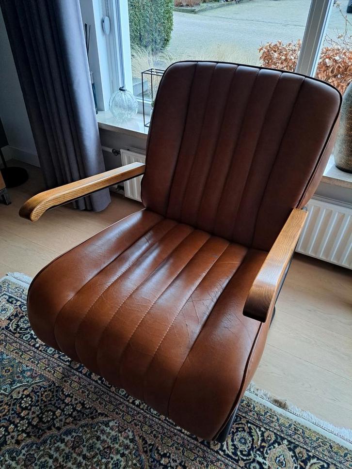 Cognac leren fauteuil met buizenframe, Huis en Inrichting, Fauteuils, Gebruikt, Leer, Metaal, 50 tot 75 cm, Minder dan 75 cm, Ophalen