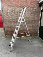 Altrex trap 6 treden - Stevige trap, Doe-het-zelf en Verbouw, Ladders en Trappen, Ophalen, Gebruikt, Trap, Minder dan 2 meter