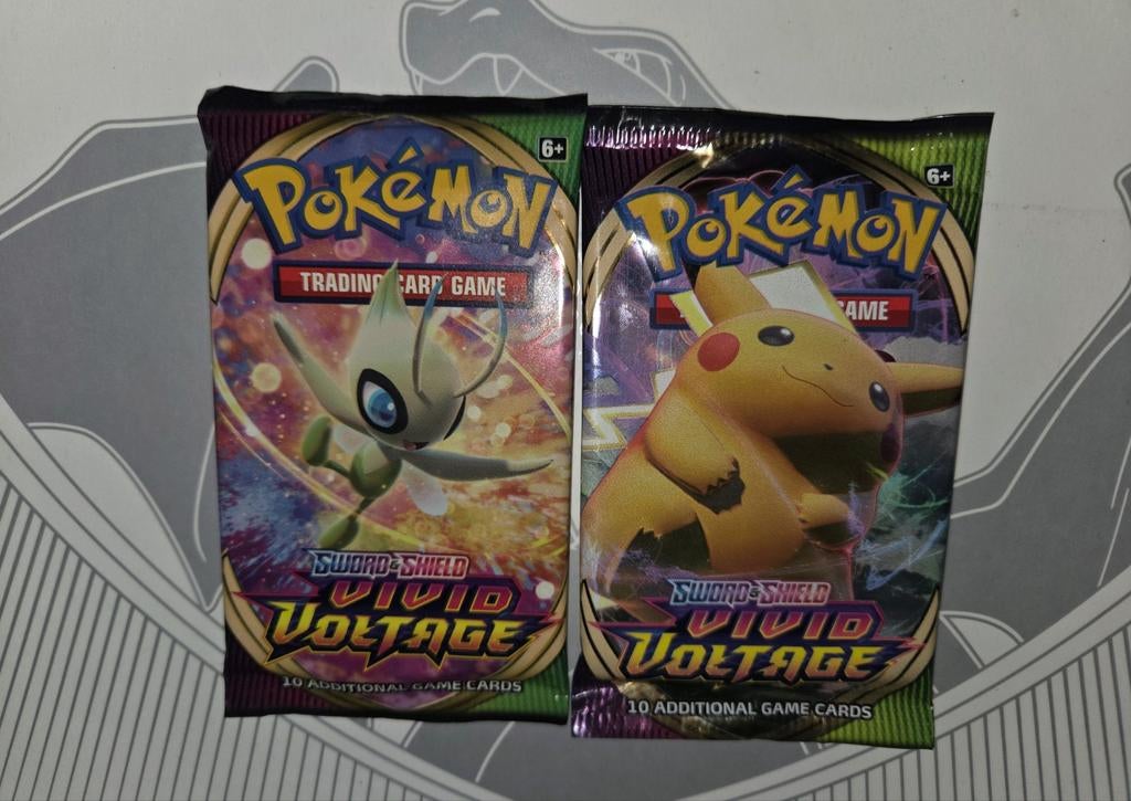Pokémon Vivid Voltage boosterpacks, Ophalen of Verzenden, Zo goed als nieuw, Booster, Foil