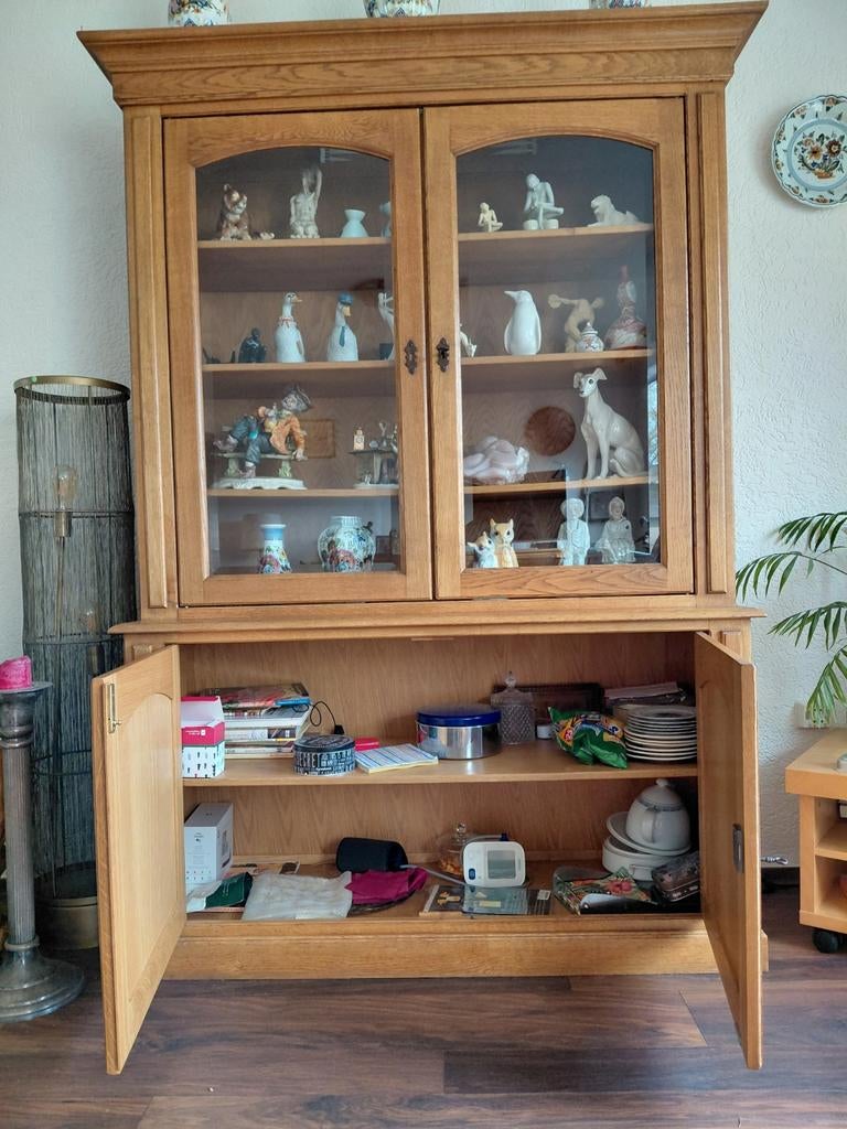 Houten vitrinekast met glazen deuren, Ophalen, 25 tot 50 cm, 150 tot 200 cm