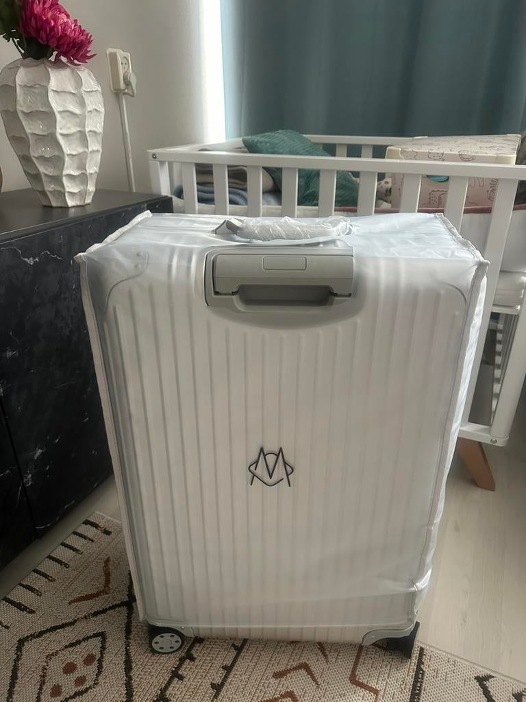 Rimowa Check-In L — Ongebruikt, Hard kunststof, Slot, Ophalen of Verzenden, Zo goed als nieuw