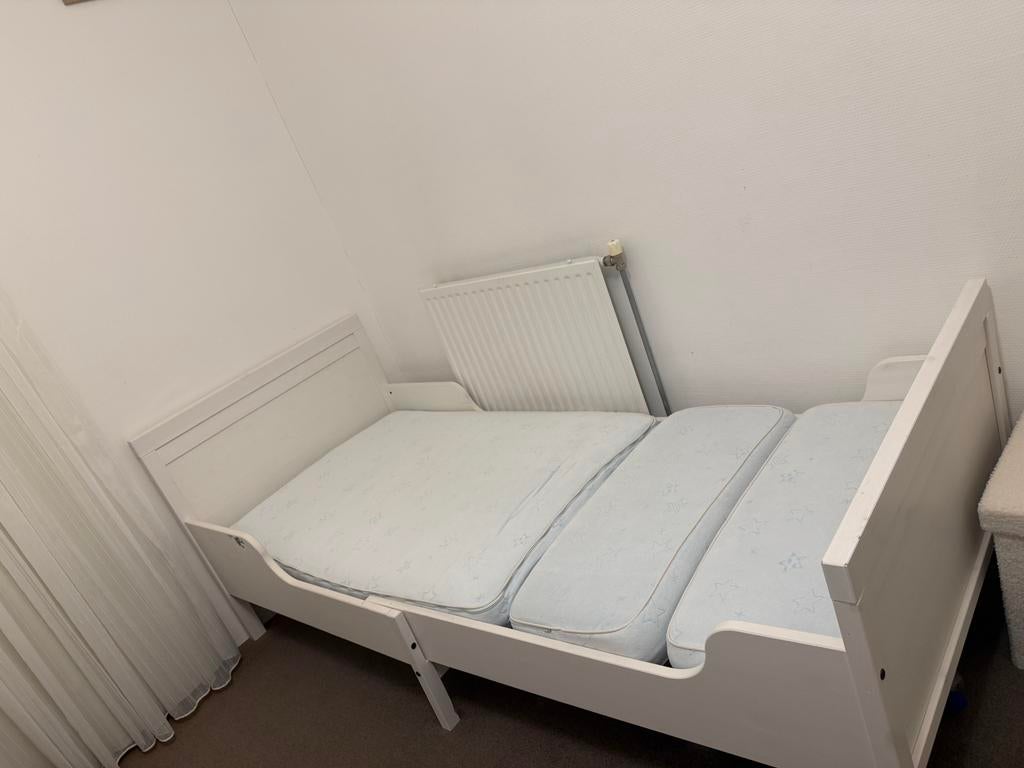 Ikea Sundvik meegroeibed, 85 tot 100 cm, Ophalen of Verzenden, Zo goed als nieuw, Lattenbodem
