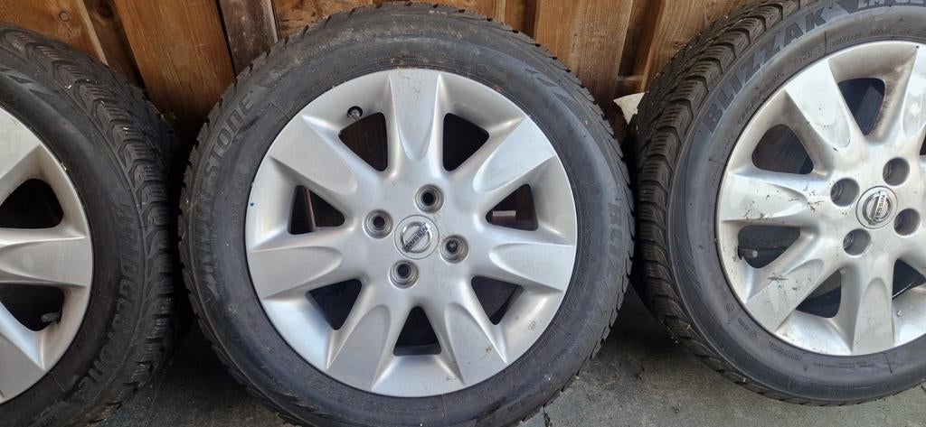 Nissan Micra K12 winterbanden set 175/60R15, Gebruikt, 15 inch, 175 mm, Banden en Velgen